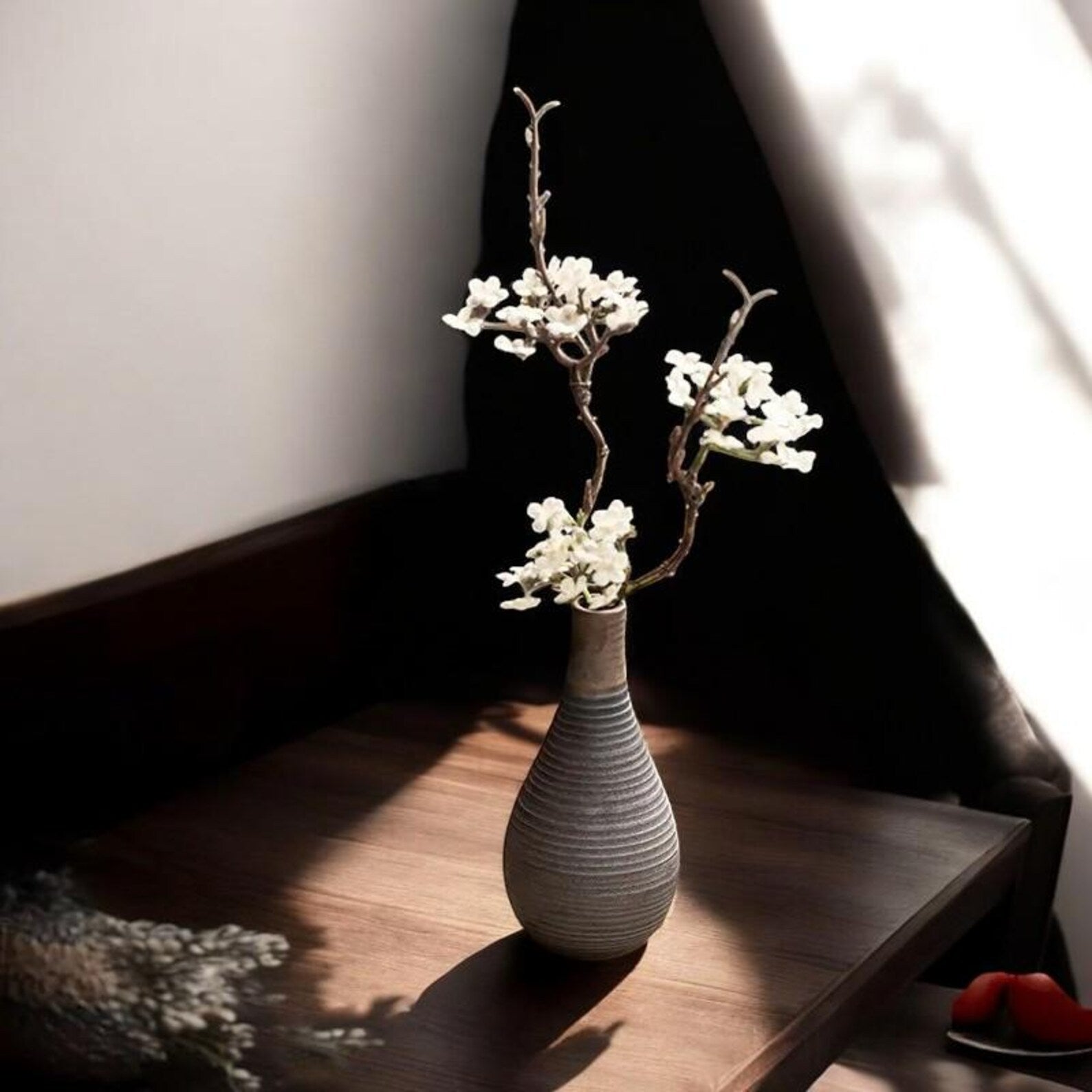 Vase en Céramique - NeoAntiqueVase™ - Bouteille Strié - Ma Maison Rêvée