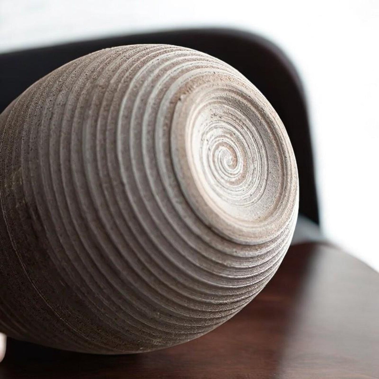 Vase en Céramique - NeoAntiqueVase™ - Bouteille Strié - Ma Maison Rêvée